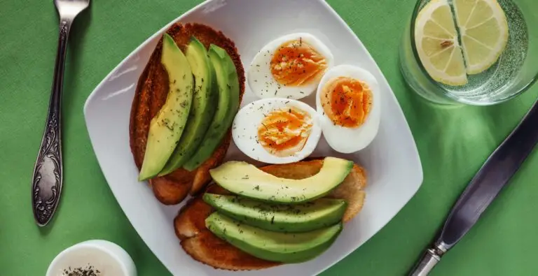 Swimsuit season is here: Is fat making you fat? (+bonus guac recipe!)